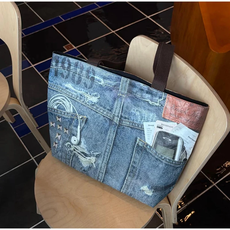 Reversible PVC-Schultertasche mit beidseitigem Druck, Retro-Denim-Print, wasserdichte Einkaufstasche mit großer Kapazität, leichte Einkaufstasche – Detail 10
