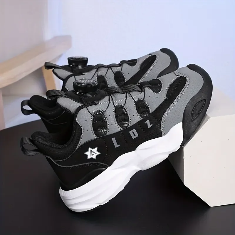 Casual low-top sneakers with swivel buttons for boys lightweight sneakers for outdoor hiking and running suitable Shoes