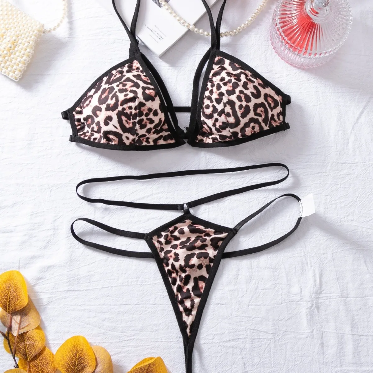 

Europe and The United States Popular Sexy Leopard Print Three-point Erotic Underwear Set Couple Wild Party Wild Temptation