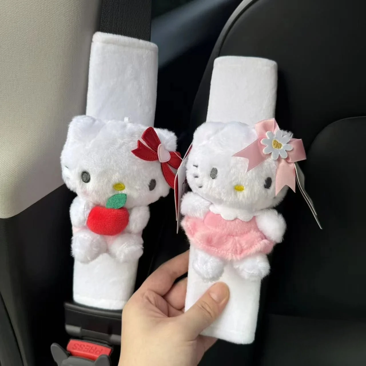 

Hello Kitty Car Seat Belt Shoulder Cover Wear-resistant Non-slip Leather Safety Cover Car Interior Decoration Products