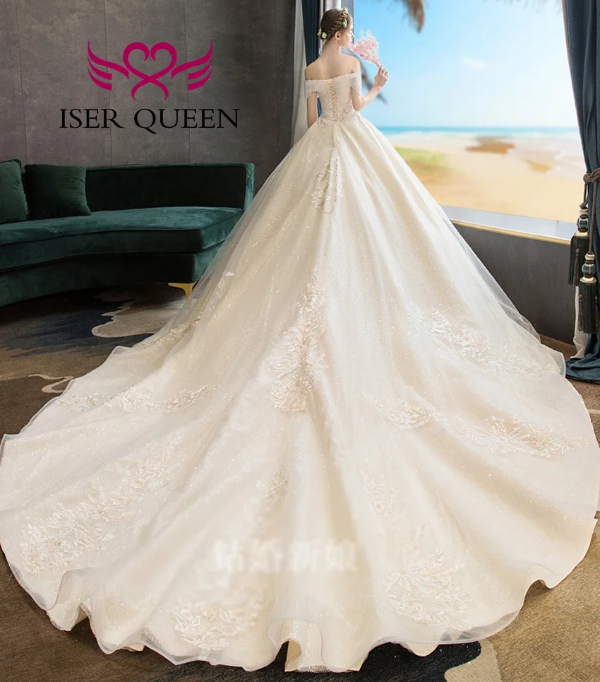 ที่กําหนดเองคริสตัลลูกปัดยุโรปชุดแต่งงานที่สวยหรู 2025 ปิดไหล่รถไฟศาลคุณภาพชุดแต่งงาน WX0252