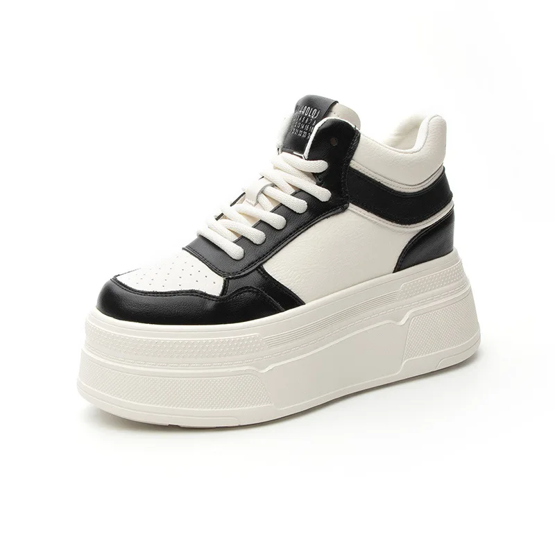 

2025 Spring Women Vulcanize Shoes with 7CM Wedge Heels and Platform Soles for Short Girls and Skinny Look in Small White Shoes