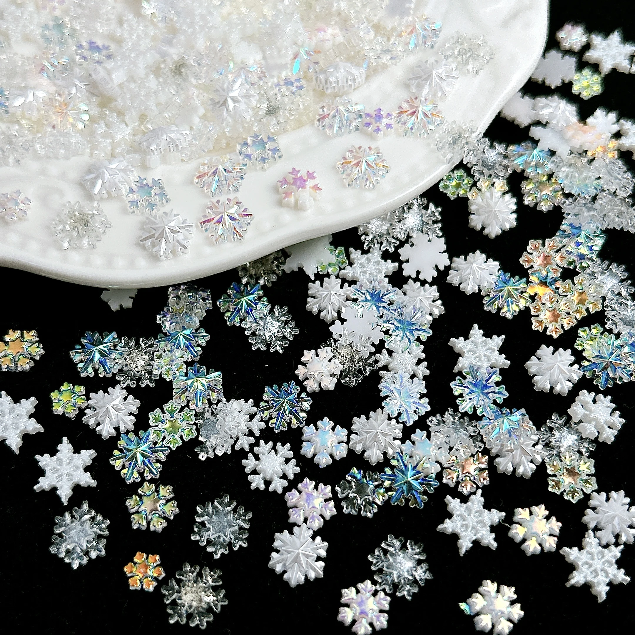 50PCS 3D Simulated Gradient Colored Snowflake Nail Art Decorations Minimalist Sweet Hexagonal Snowflake Resin Nail Charms DIY