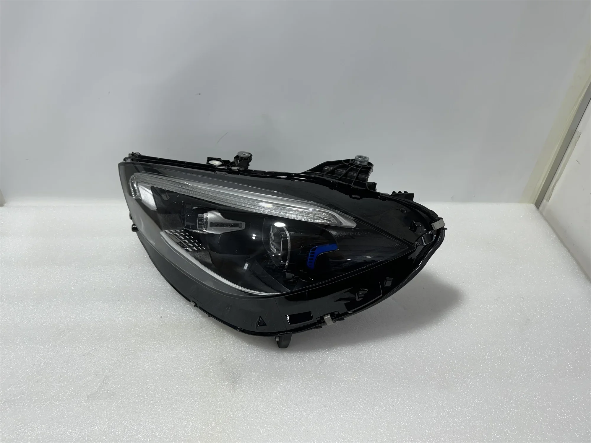 

High quality headlights suitable for Mercedes Benz C-Class W206 LED meteor shower headlights 2021-2024 W206 LED headlights