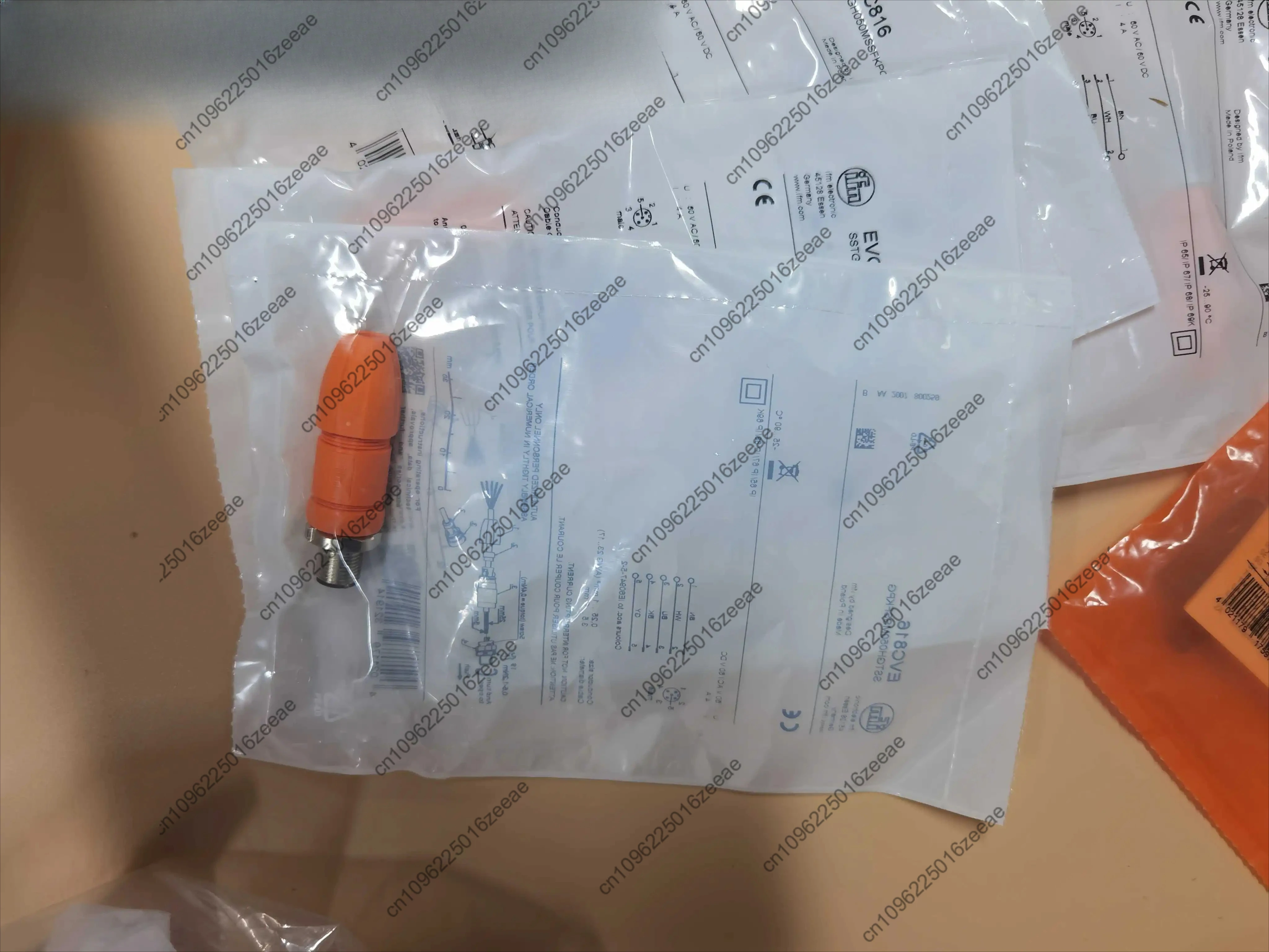

1PCS New EVC816 EVC811 sensor connector