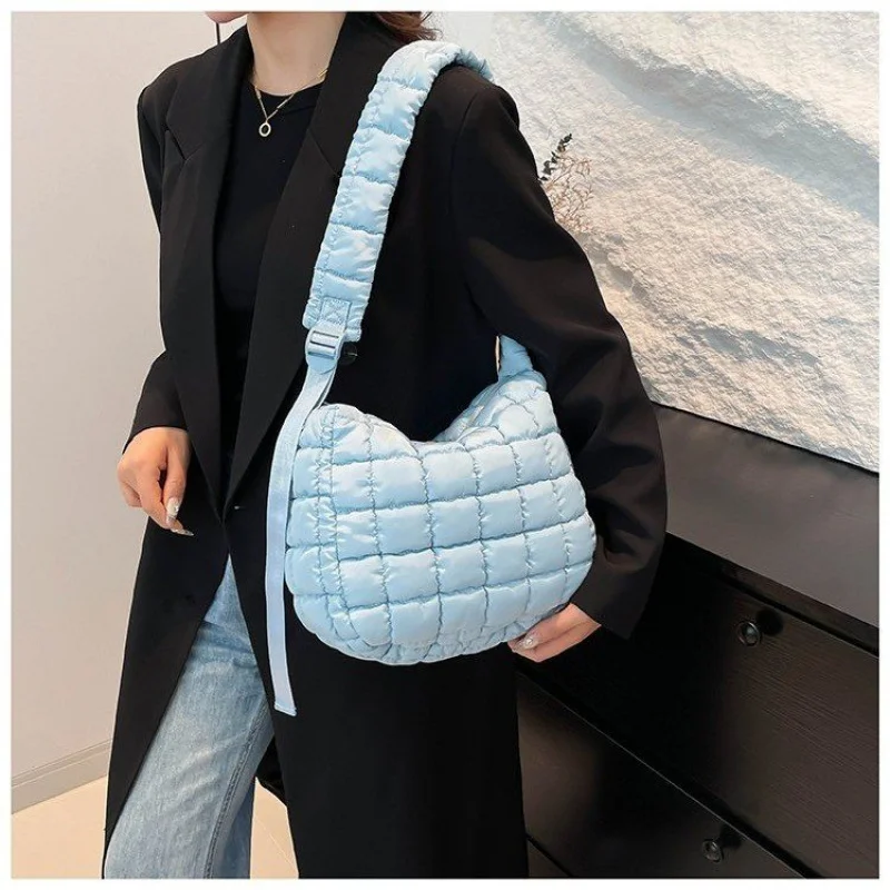 エレガントなシェブロンキルティングクロスボディバッグ 女性用 デザイナー風ダイヤモンドパターンが深みと高級感をプラス