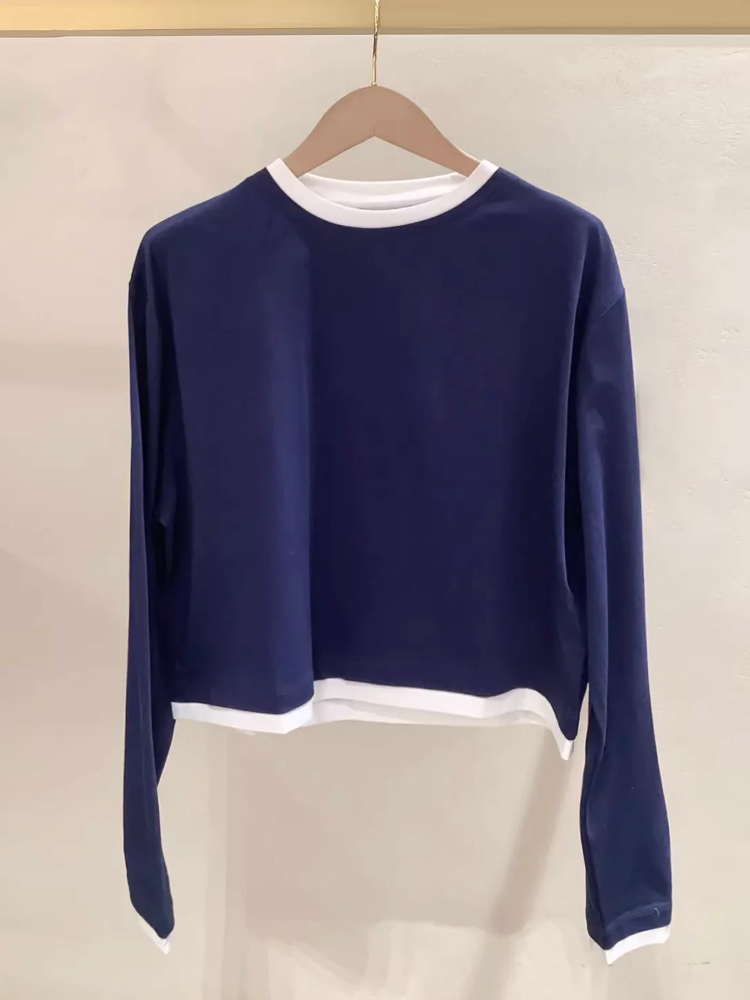 

Spring 2026 Women Dark Blue Tee Tops Color Contrast O-Neck Long Sleeve Casual Loose Pullover