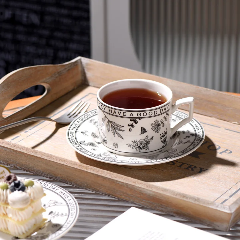

HYS exquisite retro style hand-held coffee cup coffee cup black and white light luxury half-summer flower niche gift box