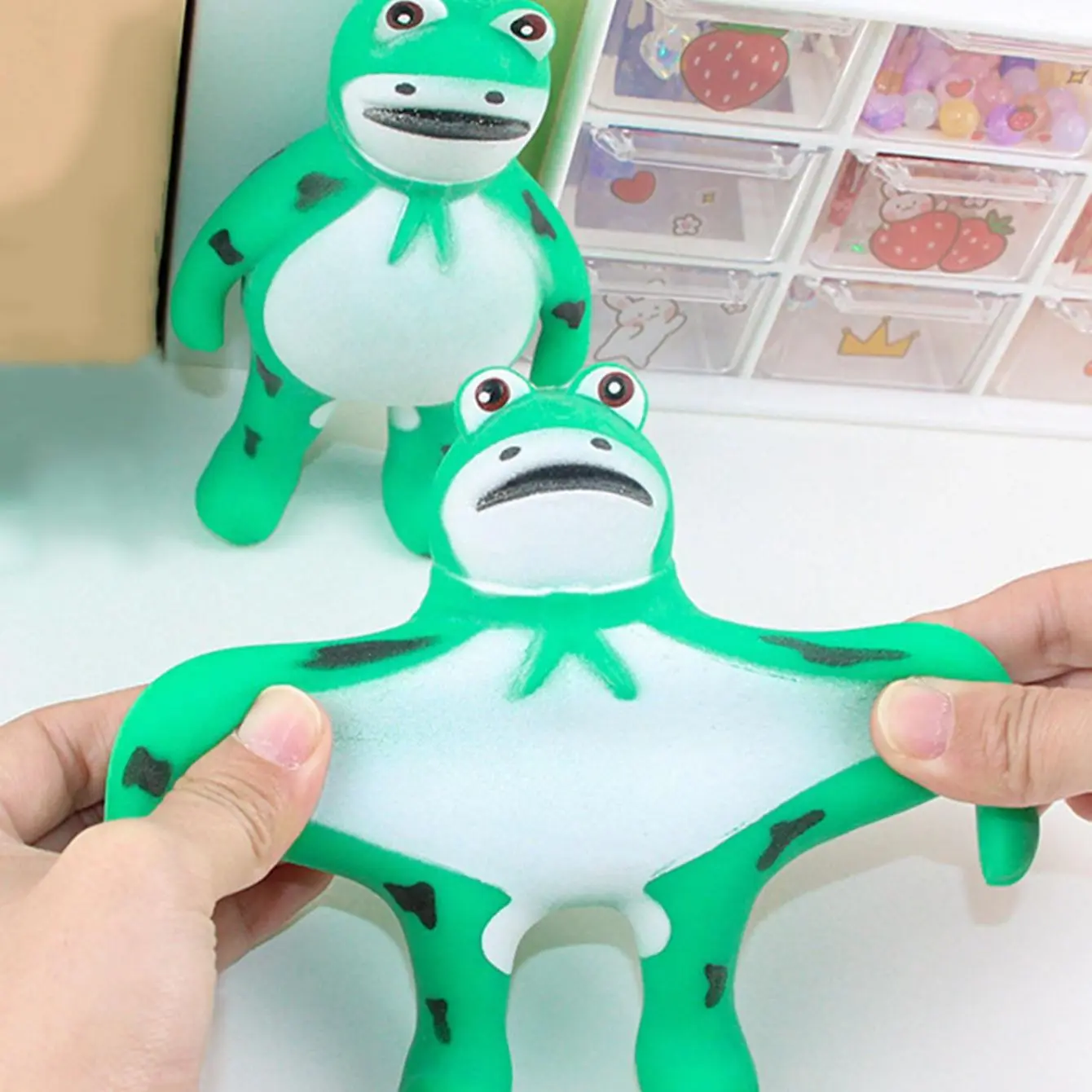 1PC-Squeeze Toy Cute Frog Filled With Sand Toy Vinyl Slow Rebound Pinch Music Cartoon Frog Cartoon Multi-Shaped Decompression Ve