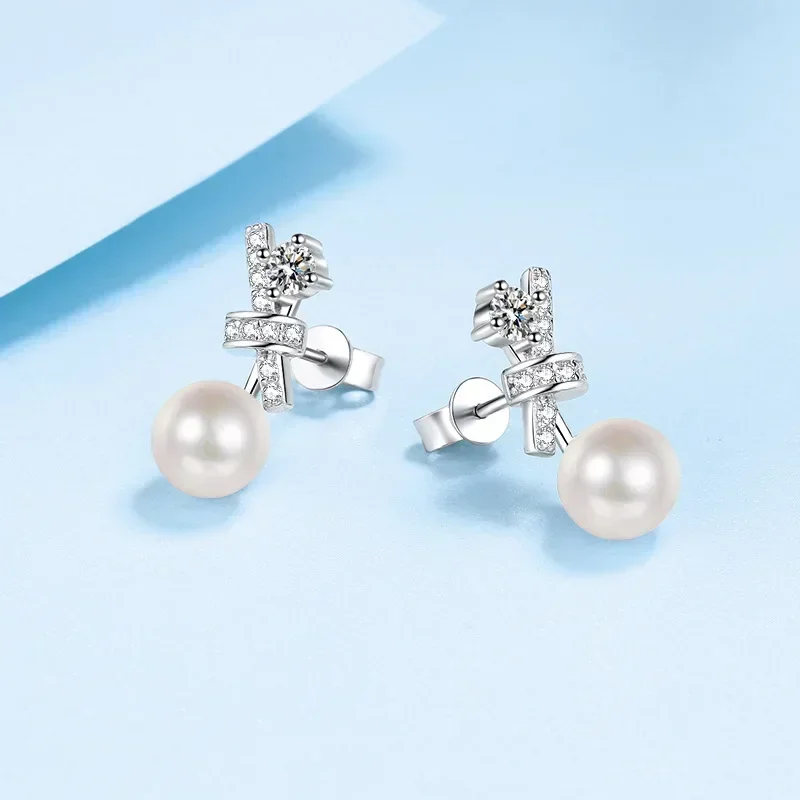 

Temperament Platinum Pt950 Stud Earrings, 8mm Freshwater Pearl Blinking 0.72ct Moissanite Cross Earrings Wedding Jewelry