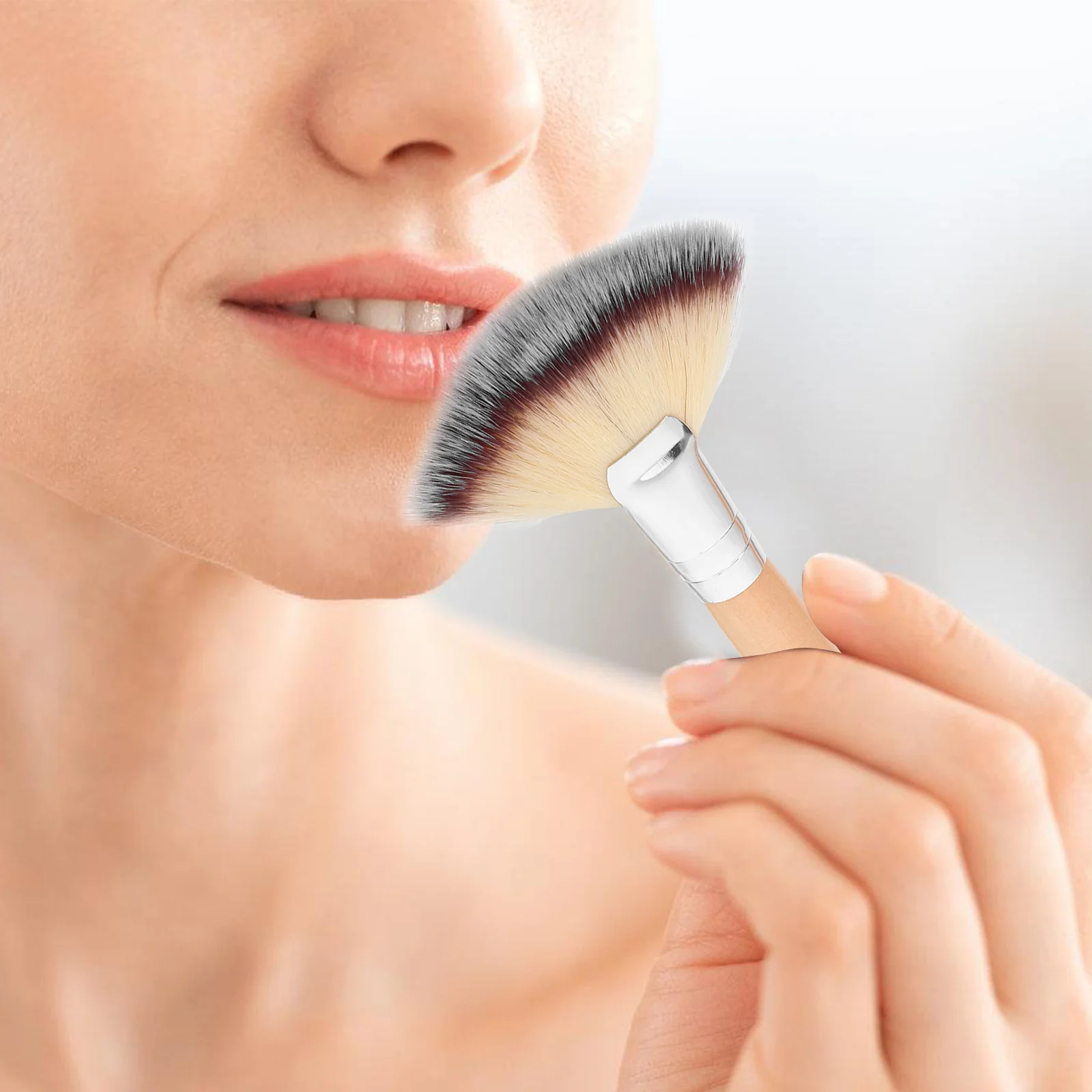 2 قطعة فرشاة ماكياج مروحة قسط النايلون الشعر لبودرة الأساس أحمر الخدود مقبض طويل أدوات الوجه لينة كثيفة Silkier لا ذرف #2