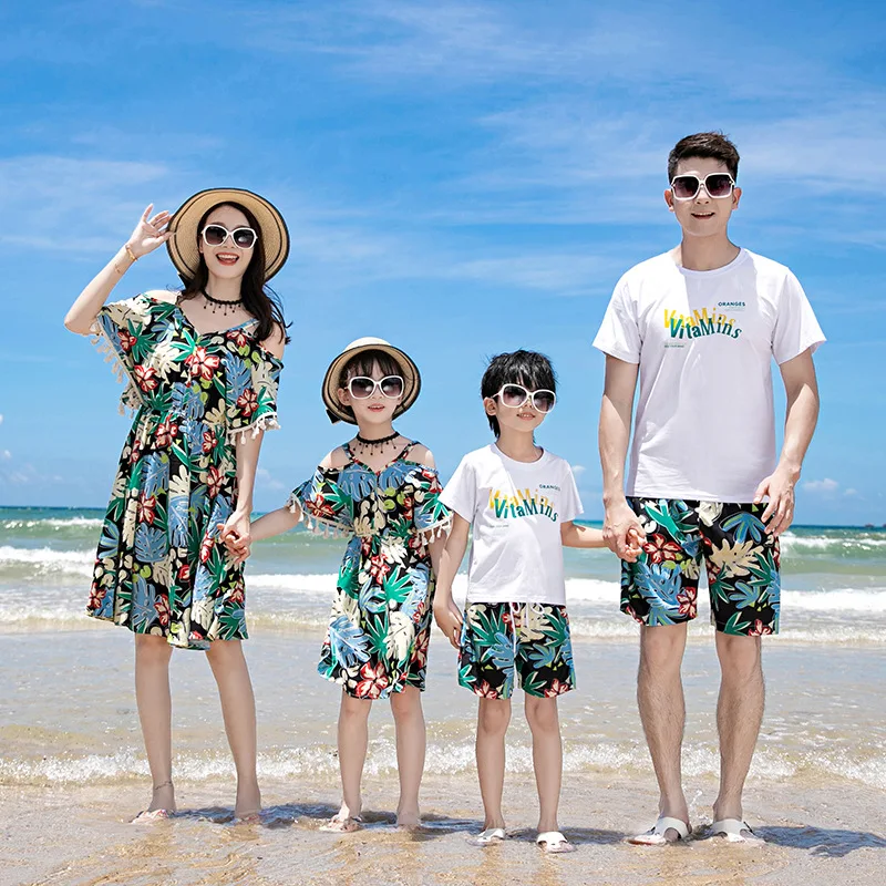 

Summer Beach Family Matching Outfits Mum Daughter Floral Dresses Seaside Holiday Dad Son Cotton T-shirt & Shorts Couple Outfit