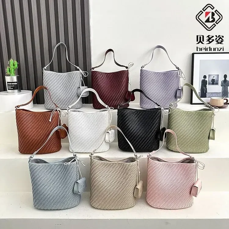 vintage-style-elegant-crossbody-diaper-bag-luxury-women's-handbag-with-designer-details-and-large-capacity-for-messenger-tote