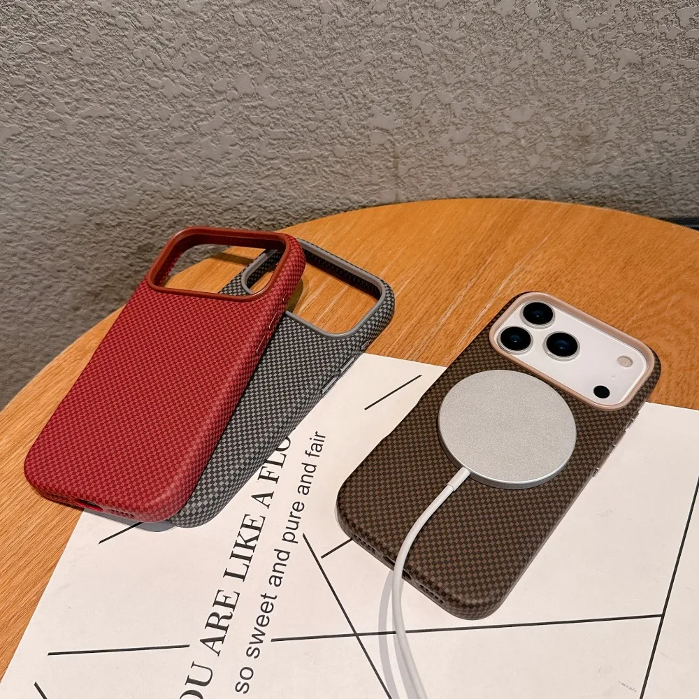 NUOVA custodia per telefono aziendale originale con struttura in fibra di carbonio per IPhone 17 Pro Max Air copertura protettiva per carica wireless magnetica invisibile