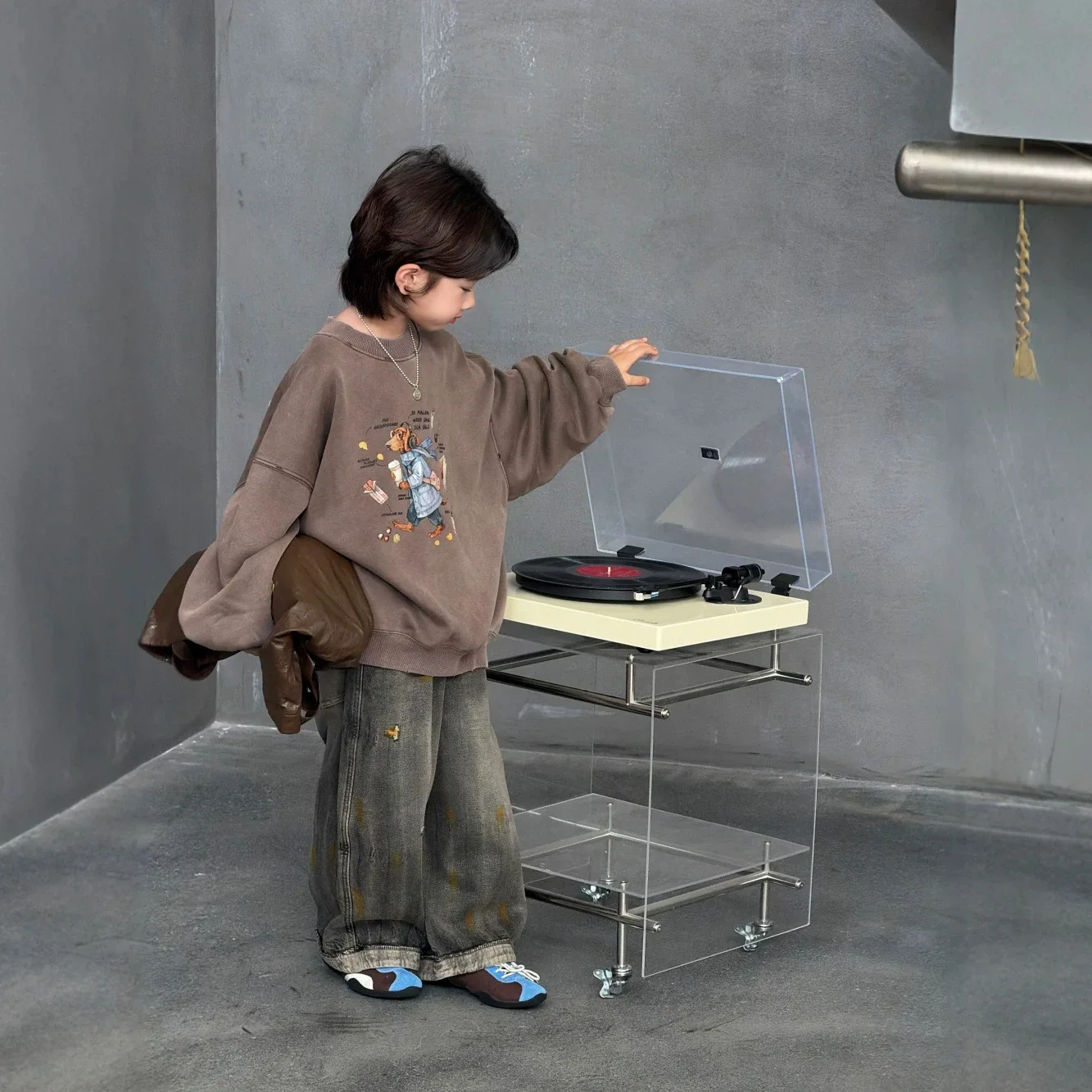 2026 Winter Small and Medium sized Children's Velvet Jeans Spray Paint Piercing Wide Leg Pants, Children's Lantern Pants
