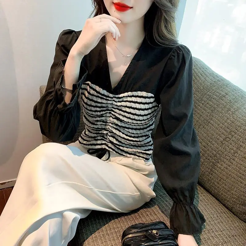 Fake Two Piece Spliced Striped Shirt for Women V-neck Drawstring Short Shirt Unique and Chic Small Leisure Long Sleeves Top