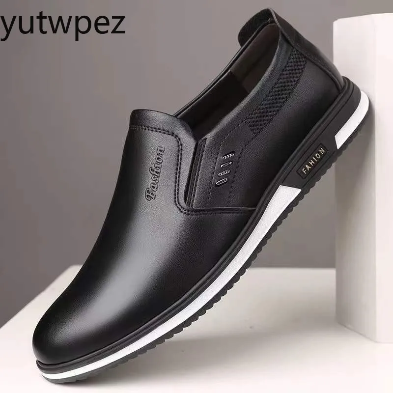 Comfortable Loafers Slip on Male Moccasins Non Slip Driving Shoes High Quality Men Shoes Plus Size Luxury Men's Leather Shoes