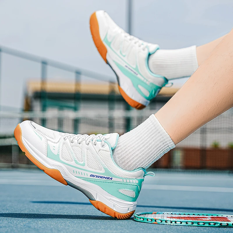 New professional badminton shoes men's and women's anti-twist shock-absorbing indoor non-slip tennis training shoes