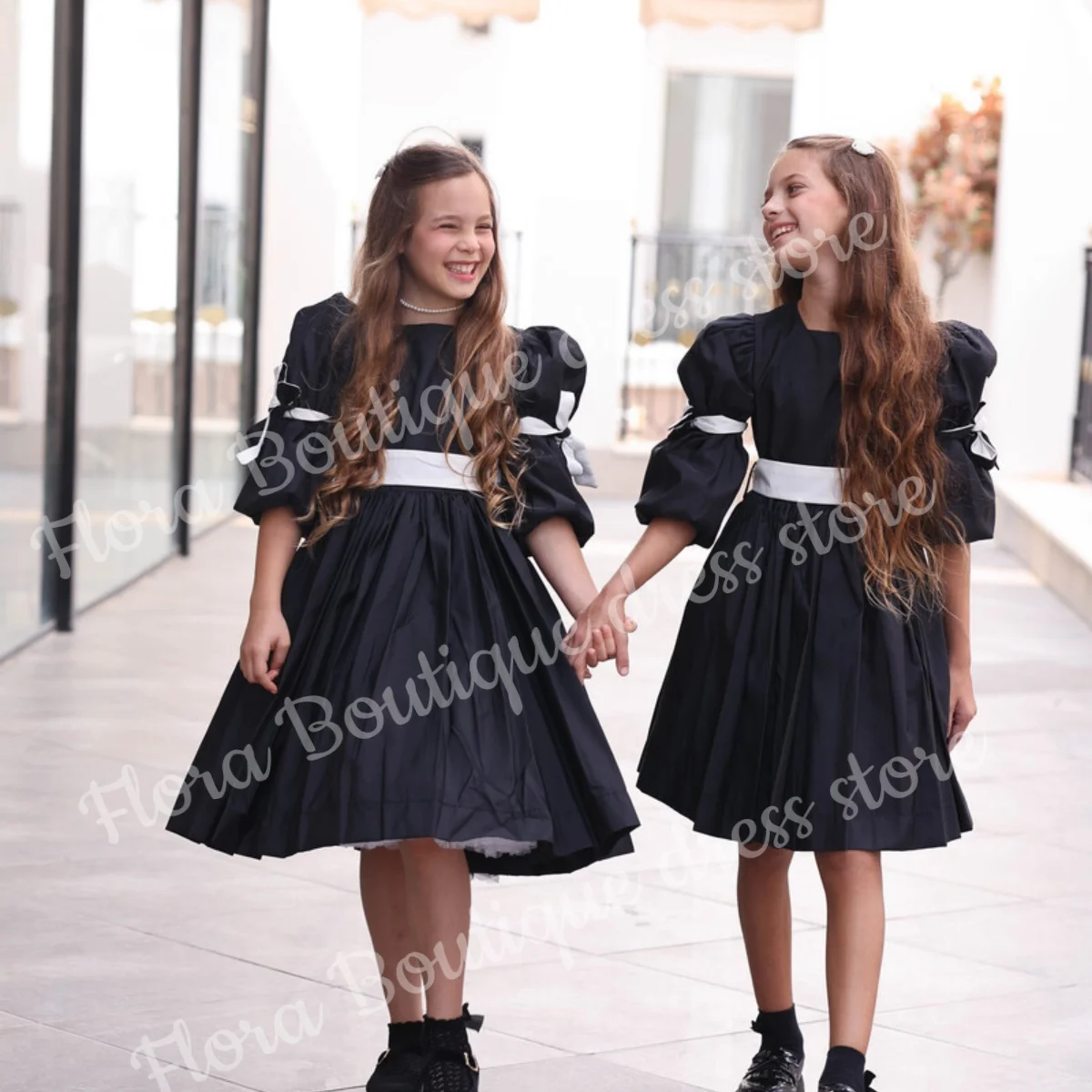 ชุดเดรสเด็กผู้หญิงสีดำแบบสั่งทำพิเศษ แขนครึ่งตัว แต่งลูกไม้ตัดกัน ชุดเพื่อนเจ้าสาวสำหรับงานแต่งงาน งานเลี้ยงรับรองอย่างเป็นทางการ และงานปาร์ตี้