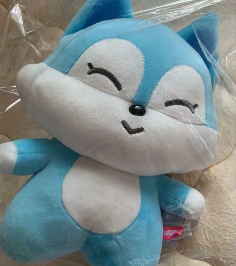 Hot Kpop ITZY simpatico tessuto morbido peluche cuscino Lia Ryujin Yuna figure Fans Collection regali accessori 20cm