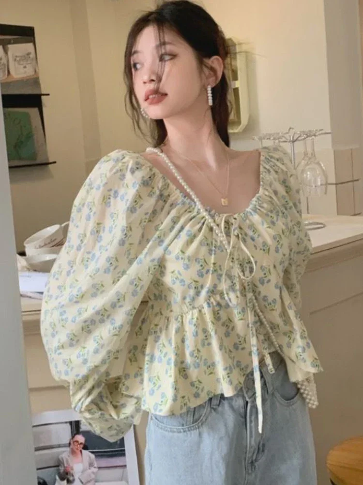 

Korean Floral V Neck Shirt Women Sexy Cropped Puff Sleeve Sweet Blouse Vintage Shirring Spring Female Elegant Tops Retro