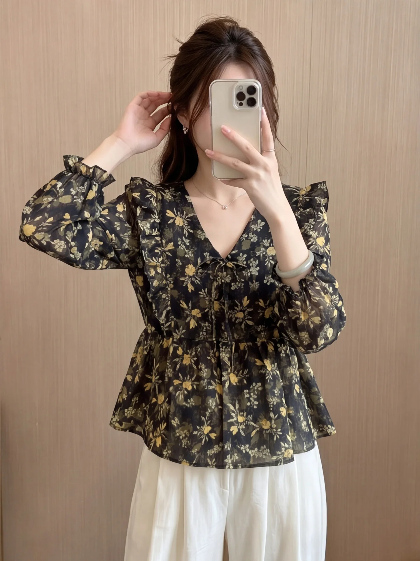 Retro Floral  Knot V-Neck Blouse Women's Unique Beautiful Doll Shirt Extremely Attractive Chiffon Top for Office Wear
