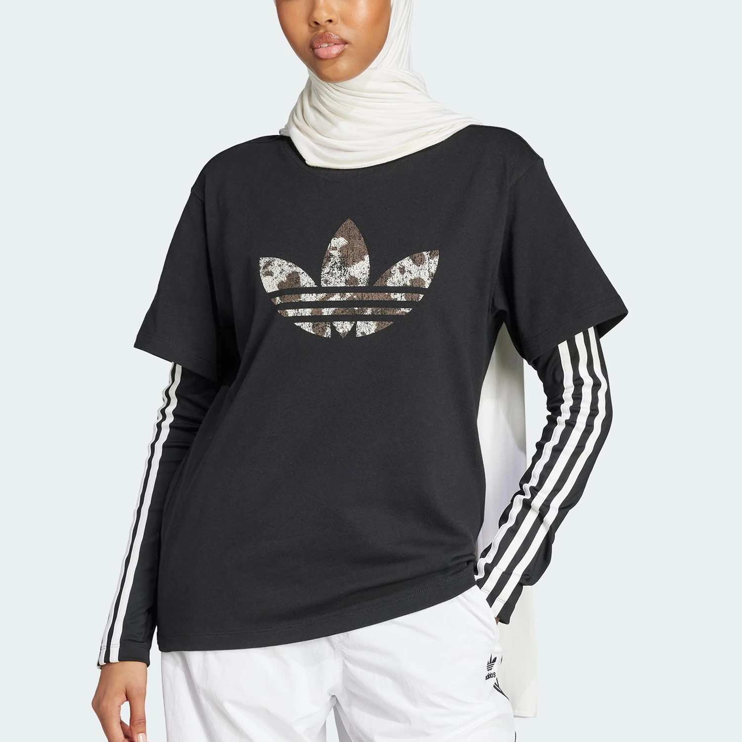 

adidas Originals Women's Breathable Knit Outdoor Classic Short Sleeve KA2684