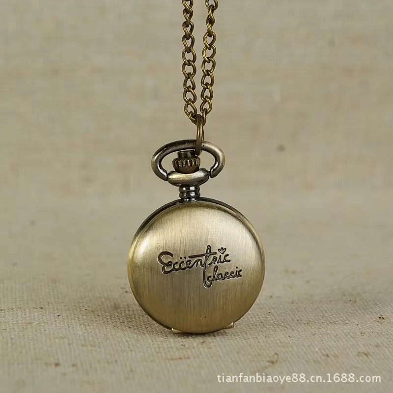 

New small brushed English pocket watch Korean retro style creative pocket watch bronze pocket watch