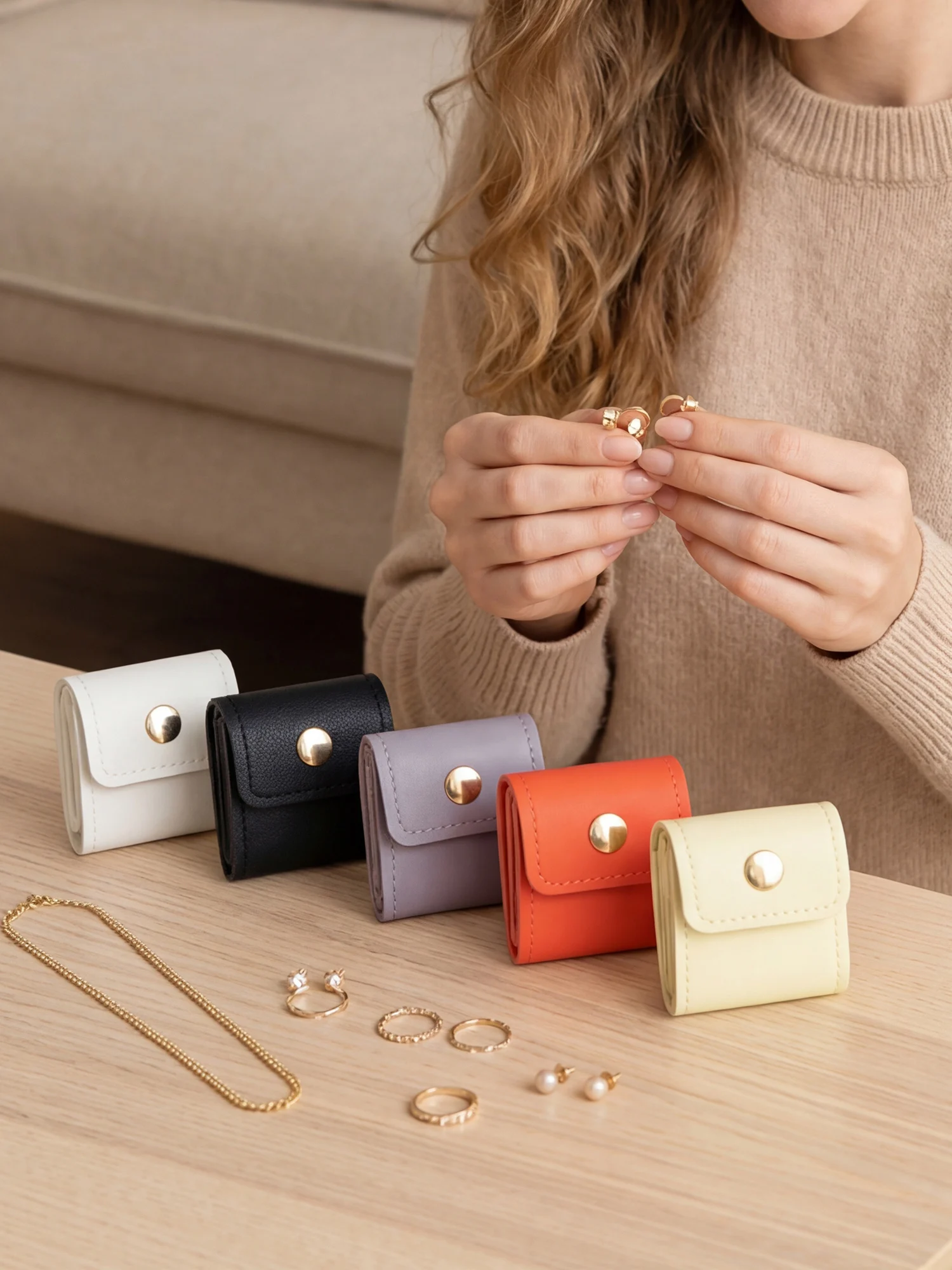 Stylish Mini Jewelry Storage Pouch PU 4 Compartments Portable Foldable Necklace Ring Jewelry Bag Multifunctional Jewelry Box