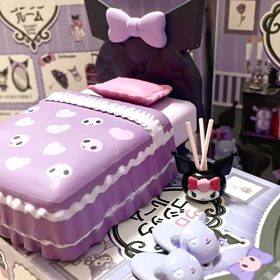 Re-ment Kuromi-caja ciega de escena en miniatura púrpura para habitación gótica, juguetes, figura de Anime, regalos de muñecas, juguetes para coleccionar adornos