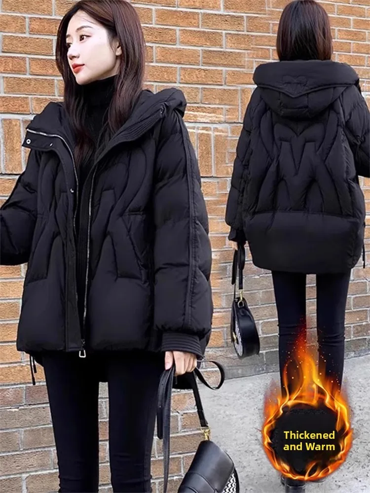 

Черная утепленная хлопковая куртка для женщин: зимняя, свободного кроя, стройнящая, модная верхняя одежда в корейском стиле для повседневной носки, дизайнерская модель