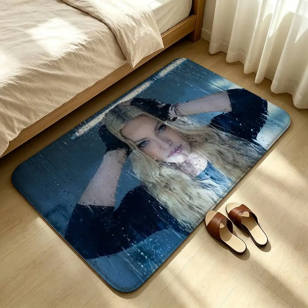 Madonna Confessions I Feel So Free Shower Room Absorbent Small Floor Mat Soft Comfortable Decorative Foot Mat