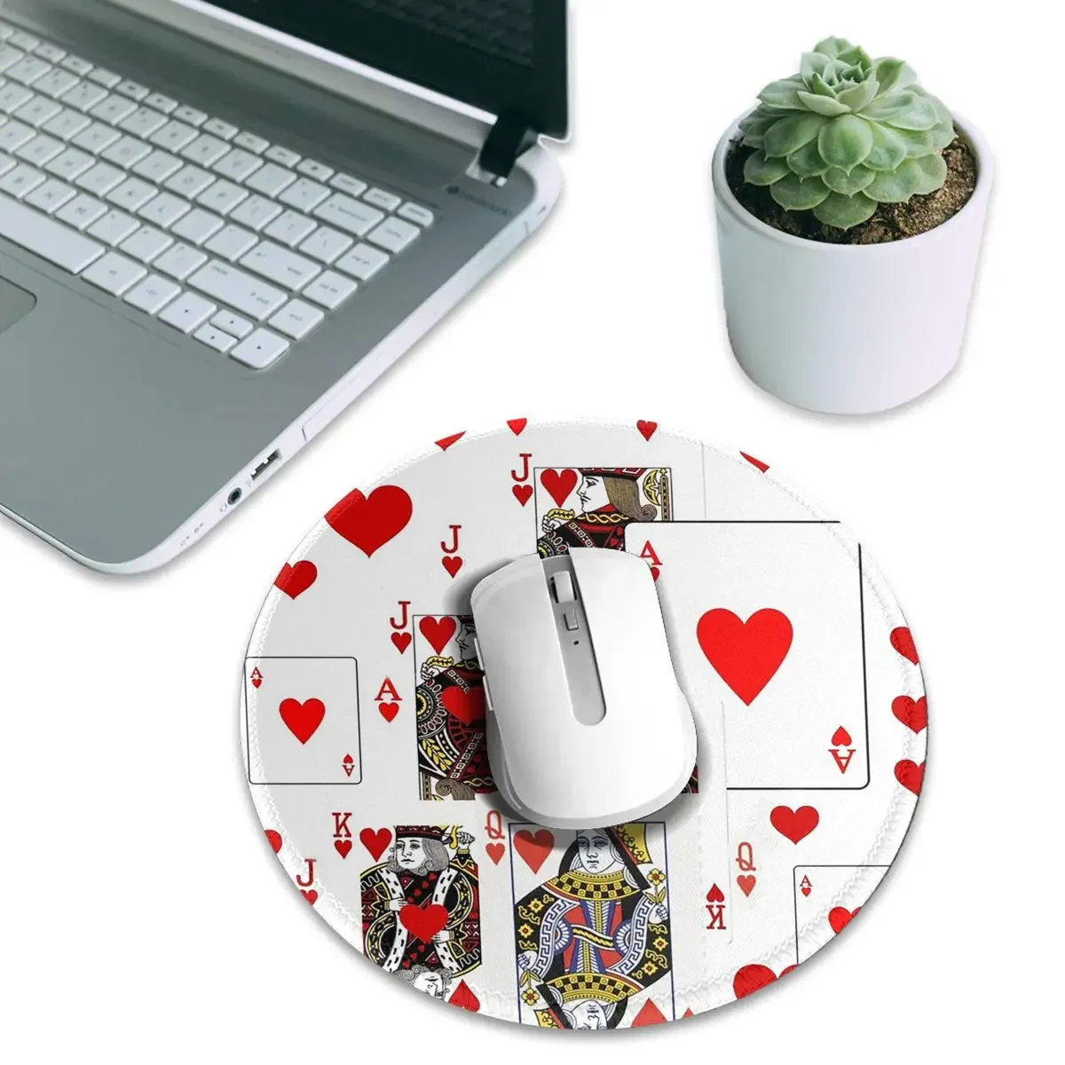 Casino Nights Red Queen Of Hearts Round Mouse Pad Computer Keyboard Mouse Mat Gamer Laptop Desk Mat Office Table Mats