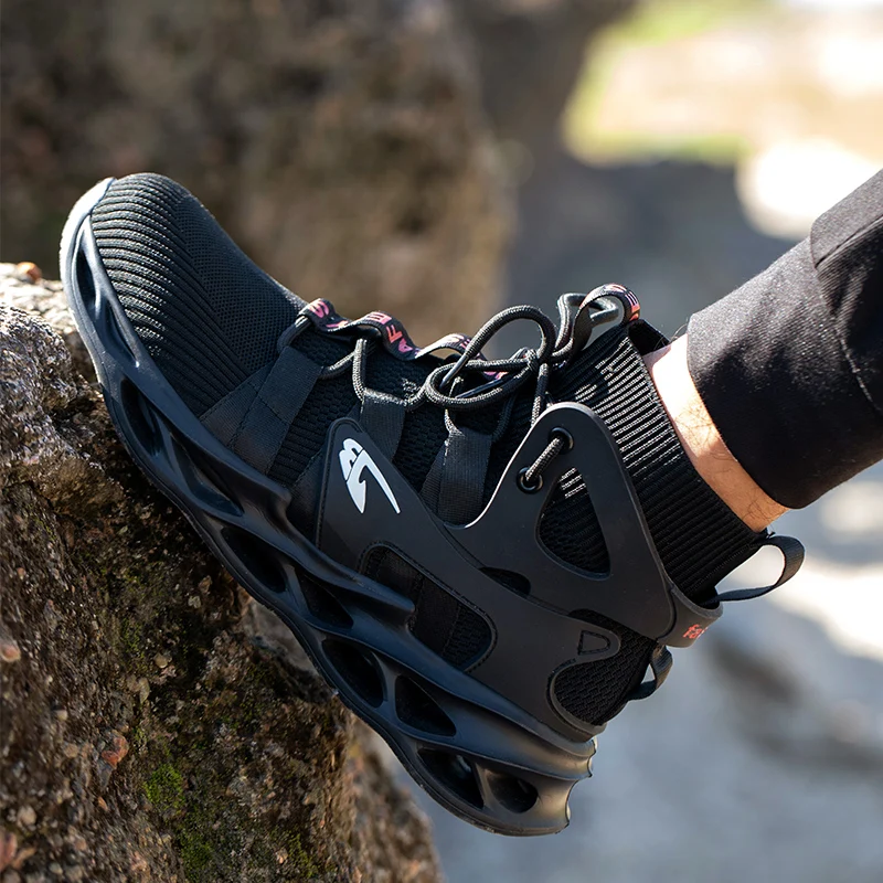 Steel Toe Work Shoes Comfortable and Elastic Safety Shoes Men For Work Sneakers Men Security Protective Lightweight Boots