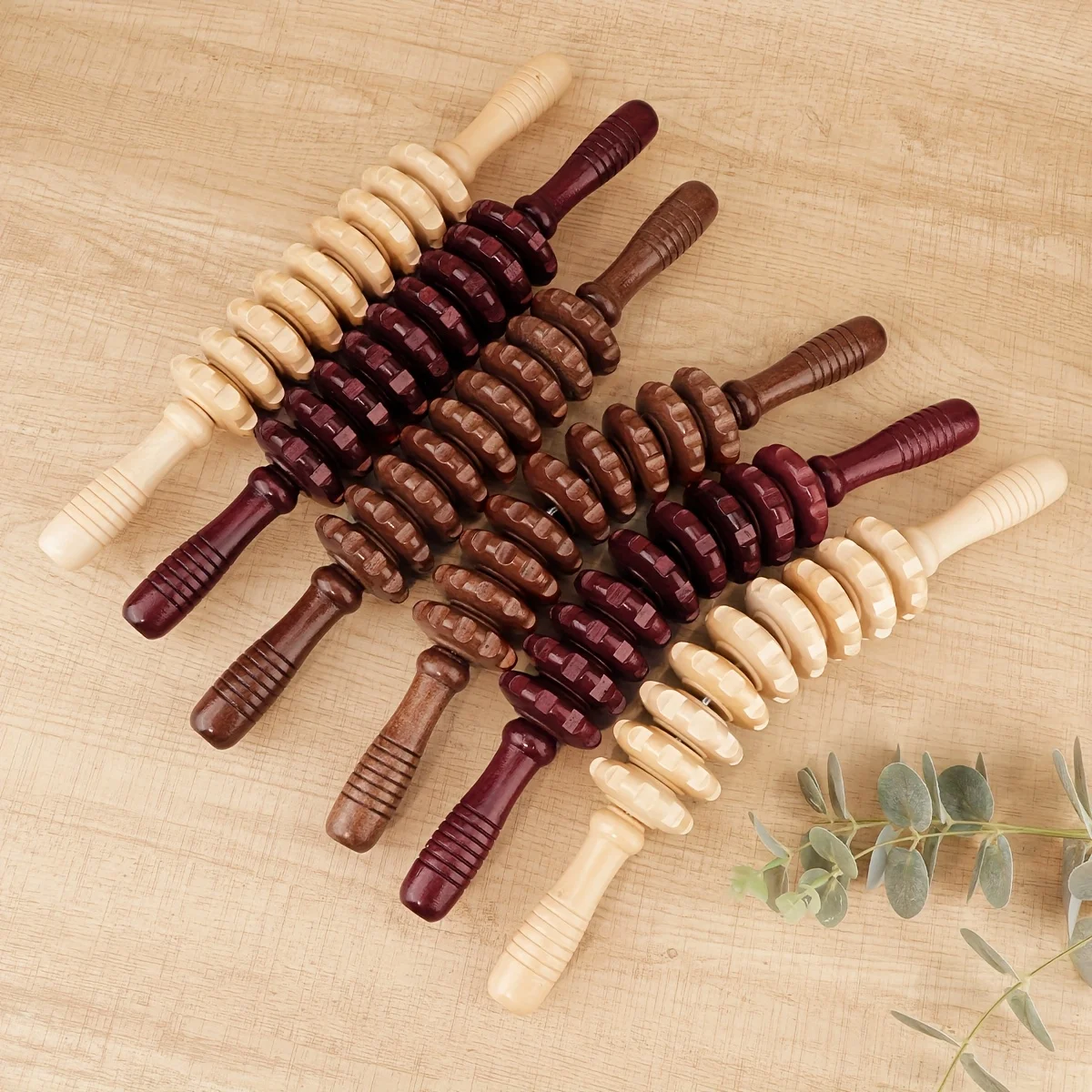 

1 многофункциональная 9-колесная деревянная скребковая доска для массажа меридианов всего тела