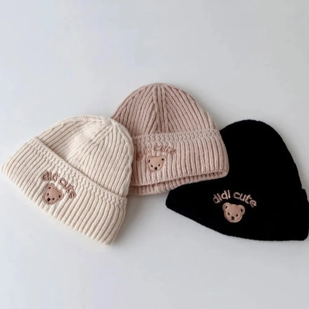 

Новая детская шапка-бини с рисунком медведя, однотонная утолщенная вязаная шапка, теплые вязаные крючком шерстяные шапки для маленьких мальчиков и девочек