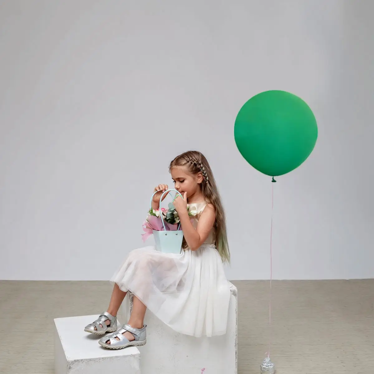 

Latex Ball Party Balloons Festival Supplies Friendly Non Toxic Green Stretchable Decorations Wedding