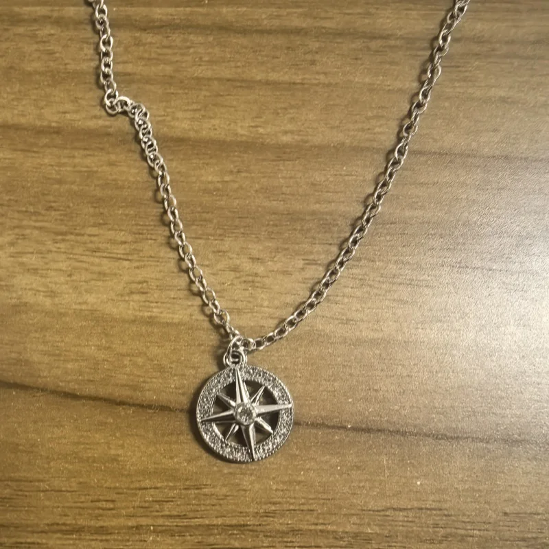 K-pop SKZ Compass Necklace view 2