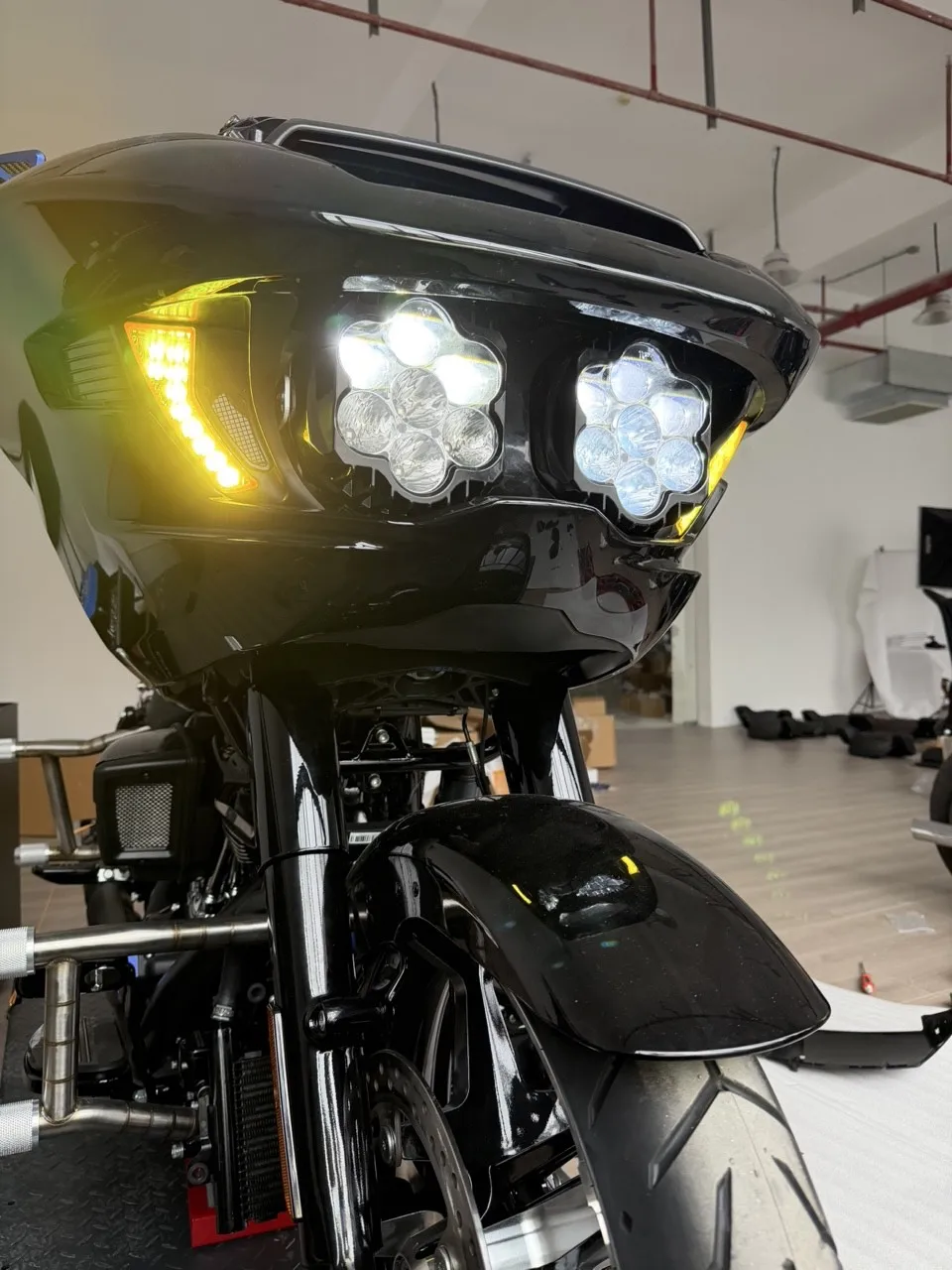 Motorcycle 23.5-2026 Road Glide Road Shark Style Headlight With Bracket Plug And Play