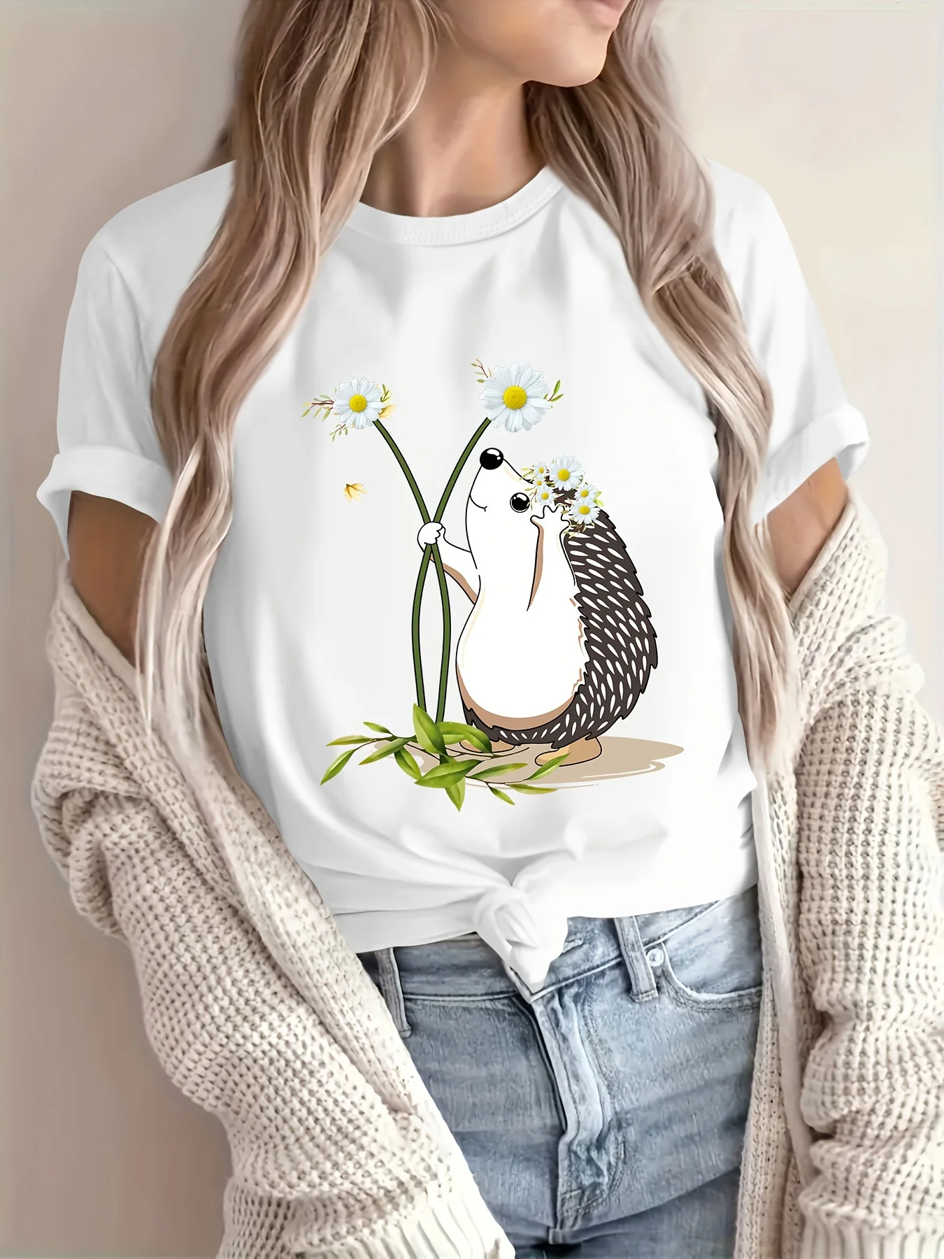 

Women's New Trend Flower Hedgehog Graphic Print T-Shirt Leisure Fashion Short Sleeve Cotton T-shirt Summer Brand Streetwear Top