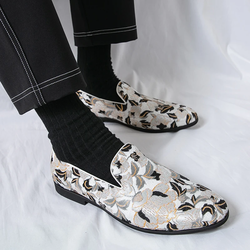 

Men Loafers Printed Embroidery Trend Comfortable Breathable Casual Men Shoes Size 38-46