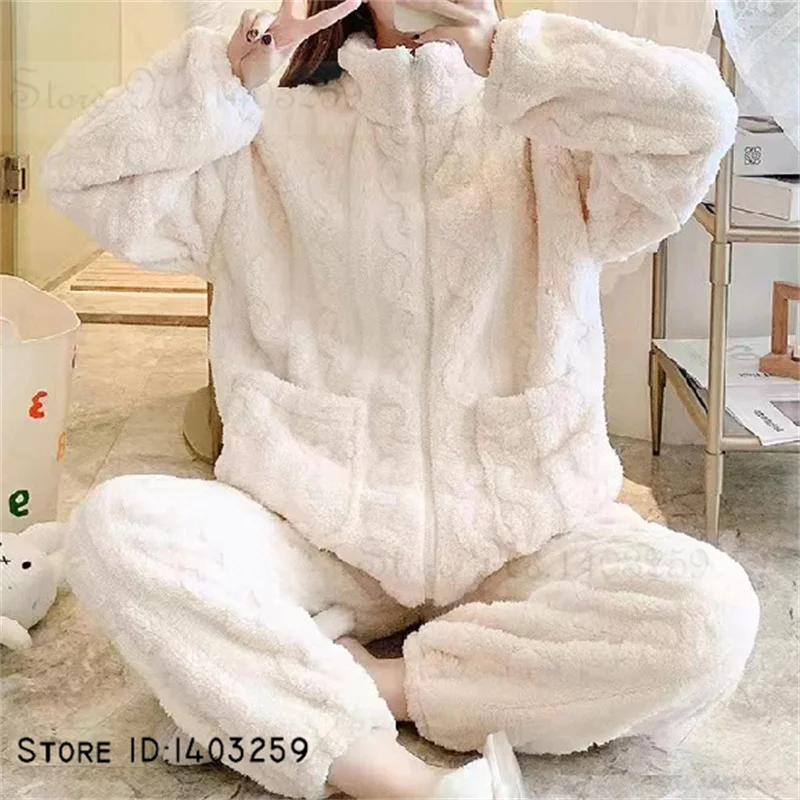 

Plus Size Women Flannel Pajamas Set Winter Turtleneck Trouser Suits Sleepwear Autumn Winter Thicken Warm Coral Fleece Homewear