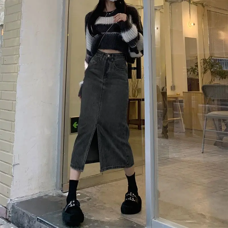 

Spring Women Mid Length Vintage Denim Skirt High Wasit Skirt Straight Front Zipper Slit Solid Color Buttons A-line Pencil Skirts