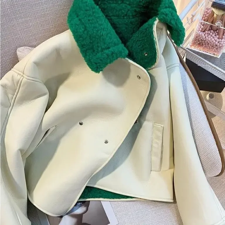 Mädchen Winter neue Pelz einteiligen Mantel koreanischen Revers Pu Leder Patchwork grün warmen Pelzmantel Trend