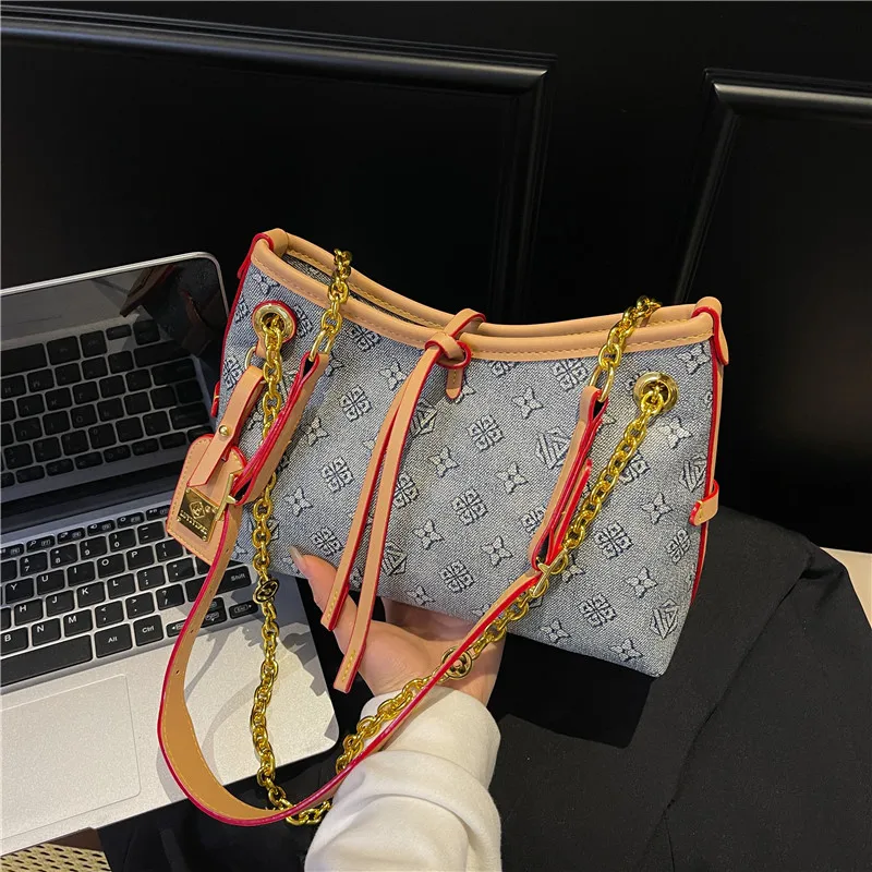 

Luxurious Large Capacity Floral Print Tote Bag Women's Fashion Chain Crossbody Bag Soft Leather Versatile Handbag Daily Match