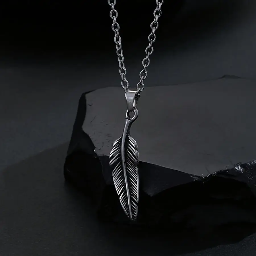 1/5/10/20/50/100pcs Vintage Feather Punk Hip-Hop Street Style High-Quality Men'S Fashion Trendy Accessory, Geometric Pendant Nec
