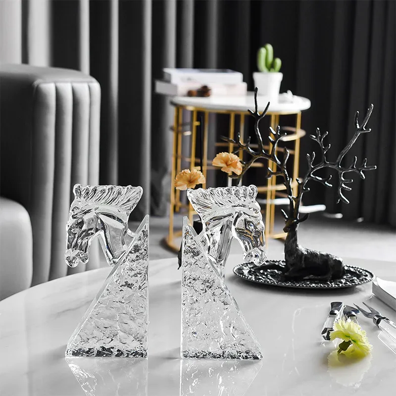 Manufacturer customizes advanced crystal bookends, creative living room wine , model room, home office, gift decorative o