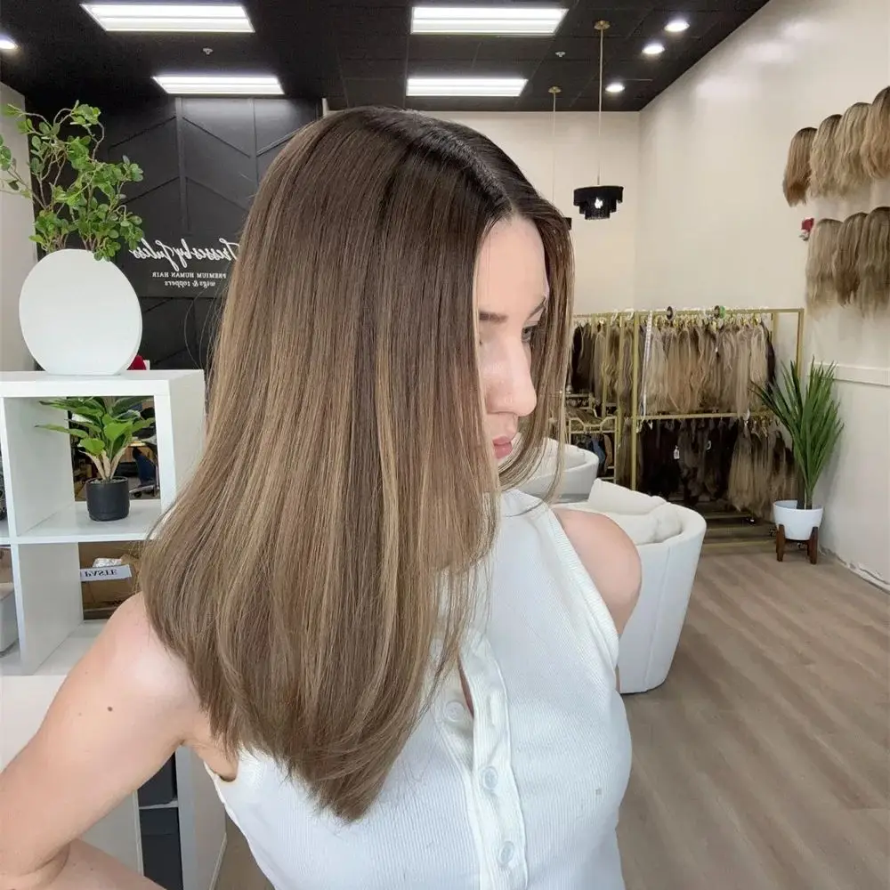 

Новинка в бесклеевом парике шнурка Wear and Go Синтетические парики фронта шнурка для женщин Коричневый блондин Прямой парик Средняя часть Реалистичный вид