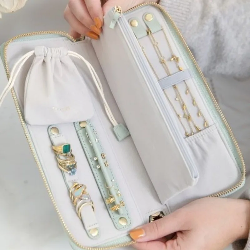 

Fashion Portable Jewelry Travel Bag for Anti-Wrap Necklaces Earrings Rings Bracelets Storage Bag Travel Essentials