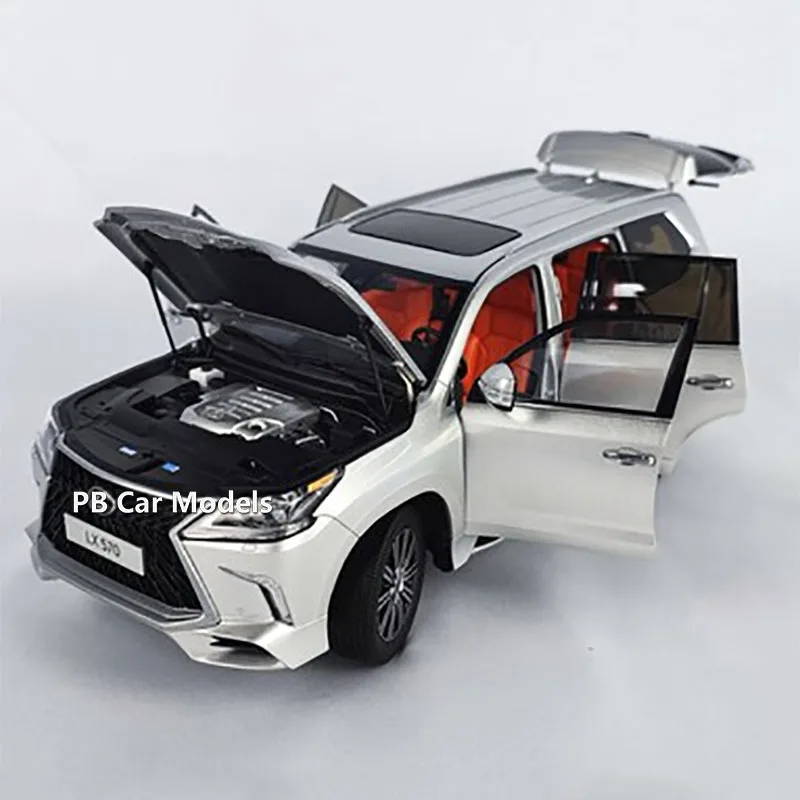 LCD 1:18 LX570 off-road vehicle SUV alloy car model collection+small gift